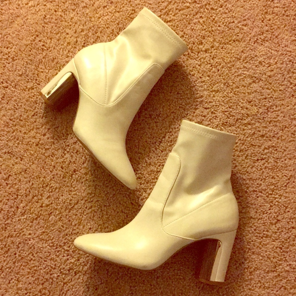 SOLD 🎉🎉🎉Zara ankle boots